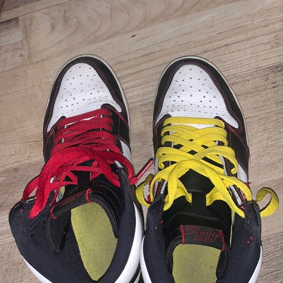 Air Jordan 1 Retro High OG defiant yellow - Picture 1 of 5